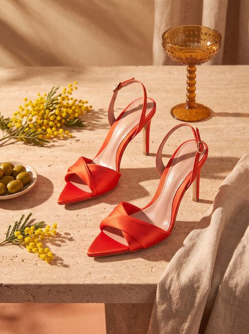 Slingback-ul a castigat 2026. Fara sa faca zgomot.